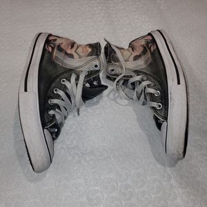 Converse Wonder Woman Edition